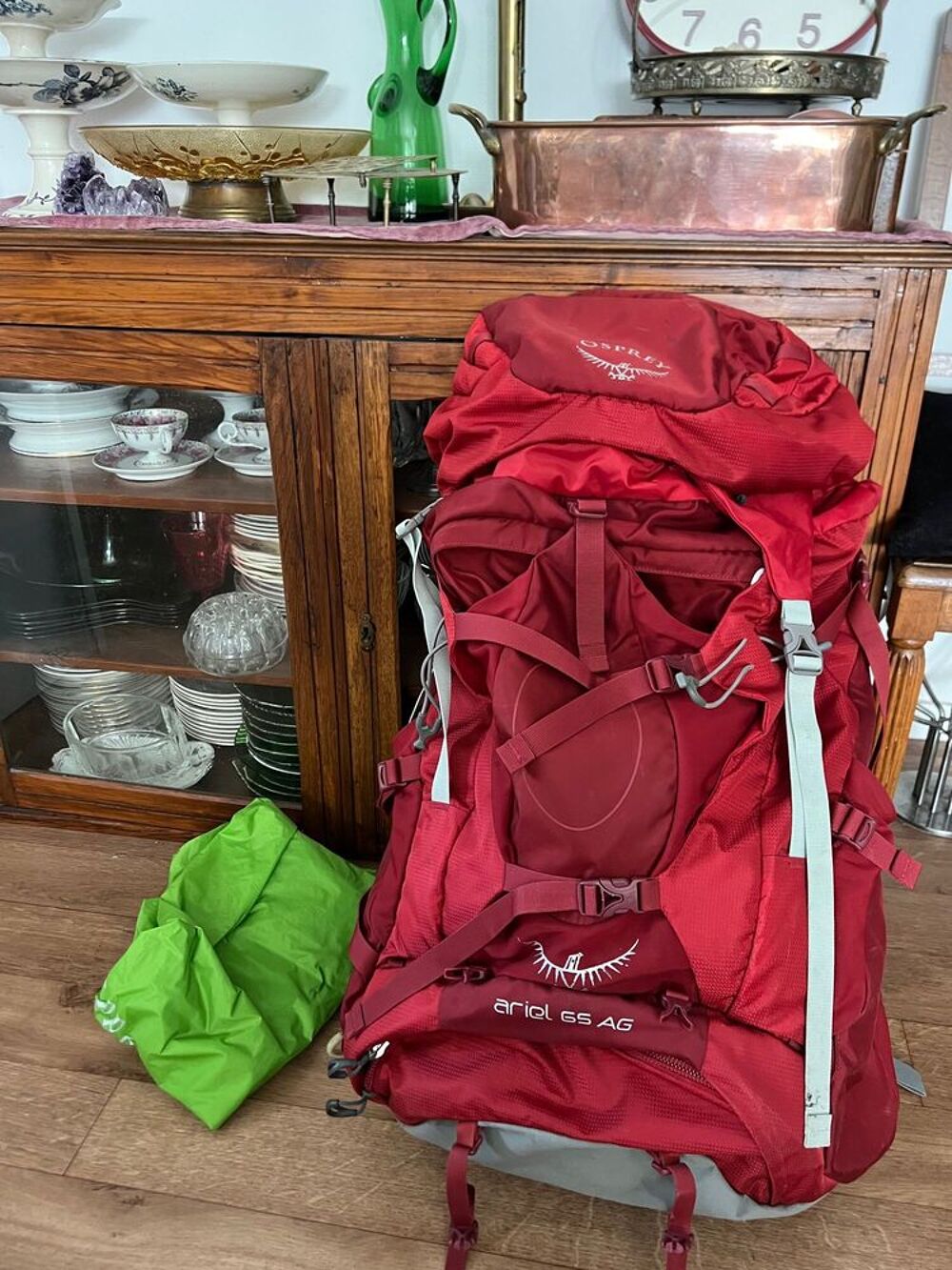 sac randonn&eacute;e Osprey Ariel 65 AG femme rouge (tr&egrave;s bon &eacute;tat) Sports
