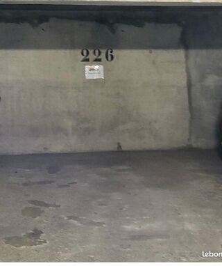  Parking / Garage � louer 3 m�