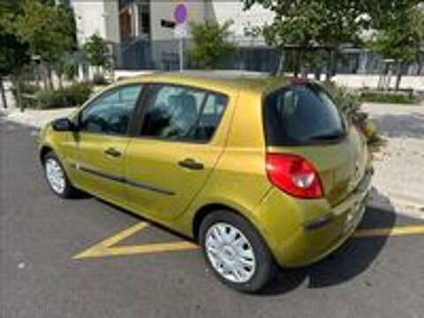 Clio III Clio 1.4 16V 100 Confort Dynamique 2006 occasion 13009 Marseille