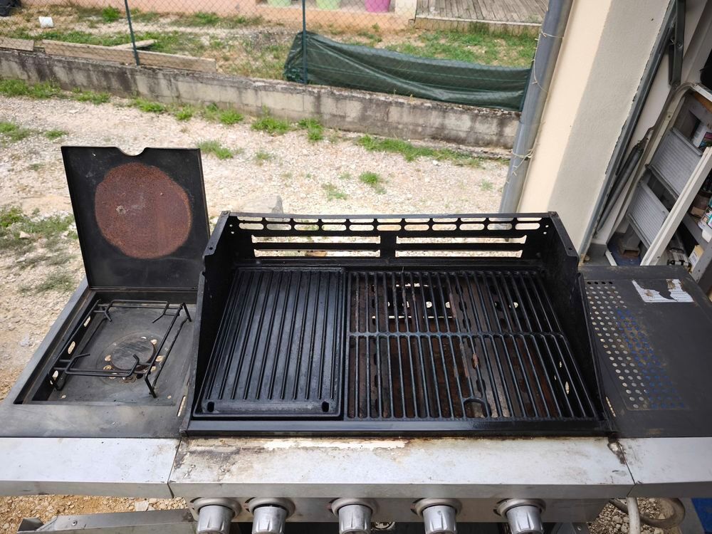 Barbecue gaz 4 feux plancha et grillades Electroménager