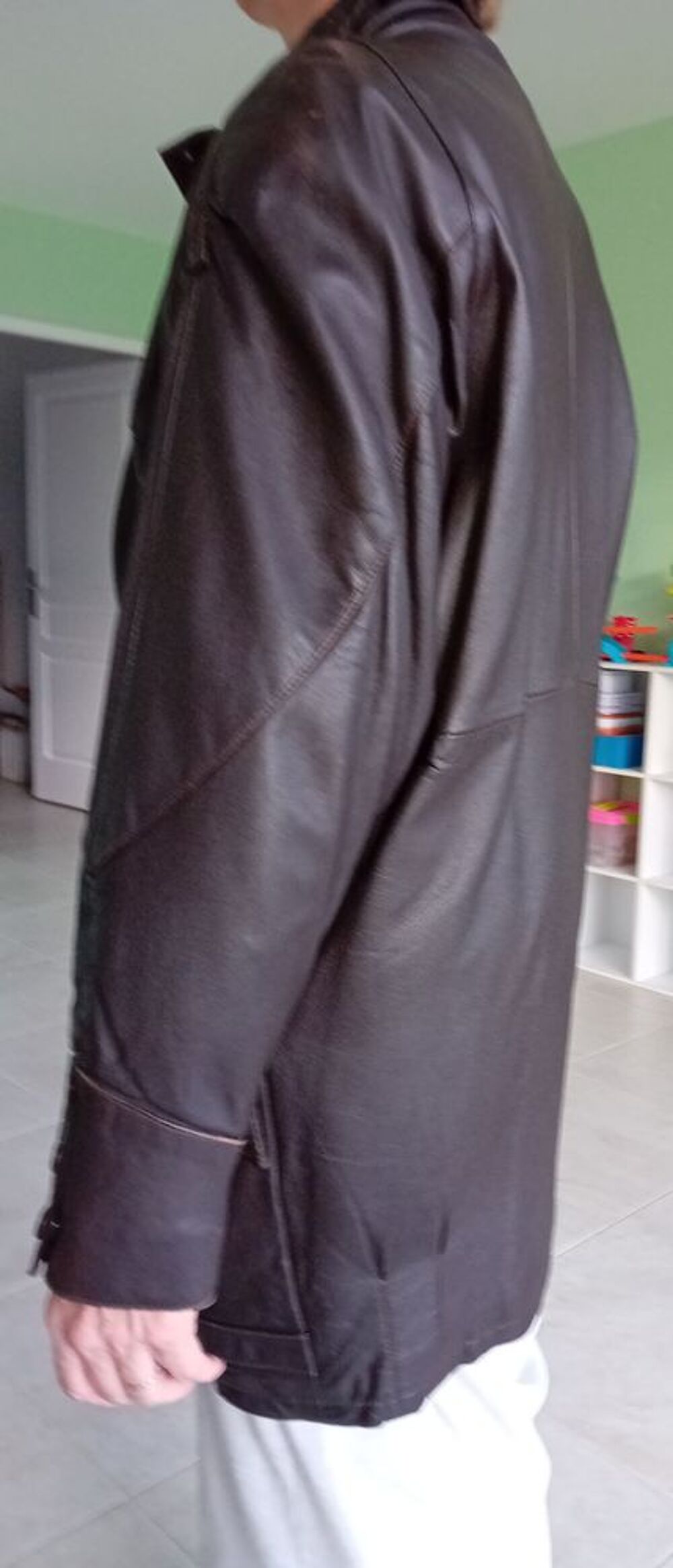 Veste 3/4 en cuir Femme.Taille 42/XL Vêtements