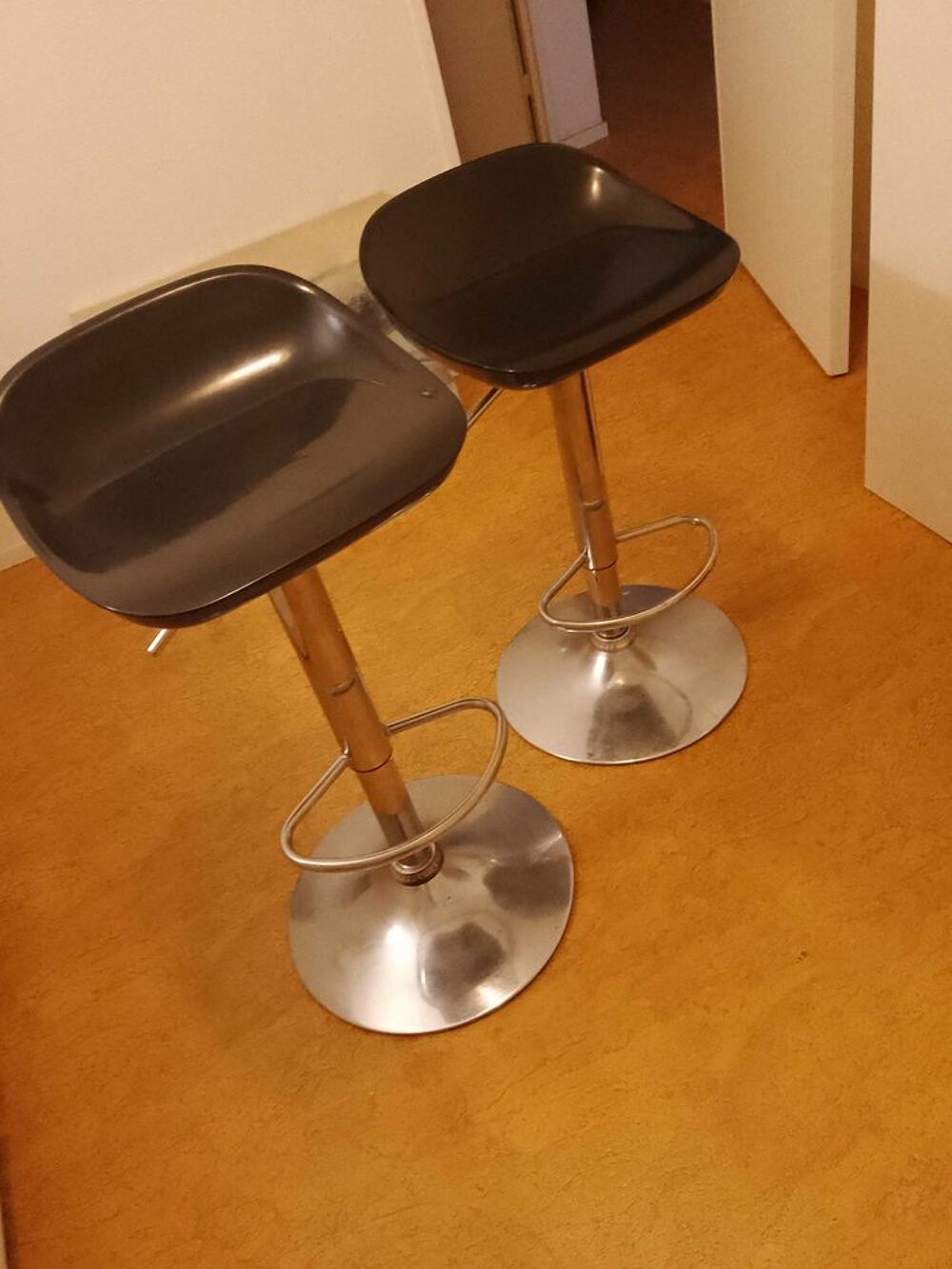 2 tabourets de bar Meubles
