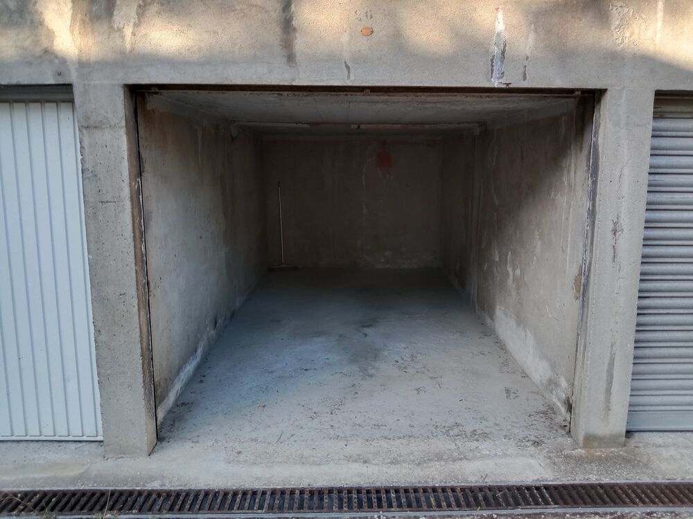 Location Parking/Garage Garage fermé - 31 rue Emile Zola à Grenoble - 90€/mois Grenoble