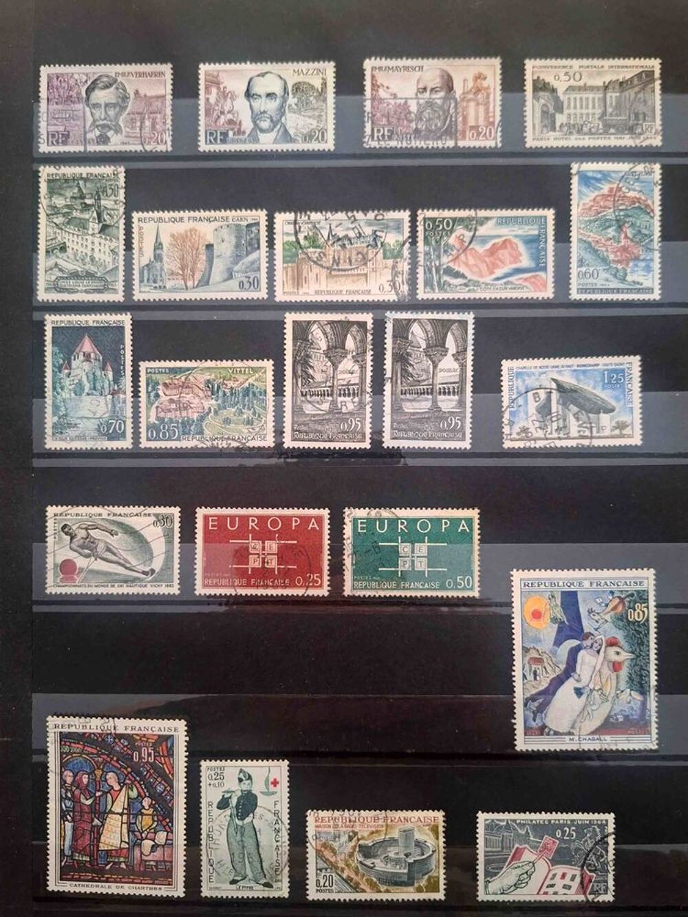 S&eacute;rie de timbres de collection de France D 