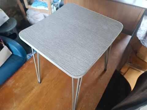 TABOURET VINTAGE PIED CHROME FORME RARE 0 Saint-Jean-du-Cardonnay (76)
