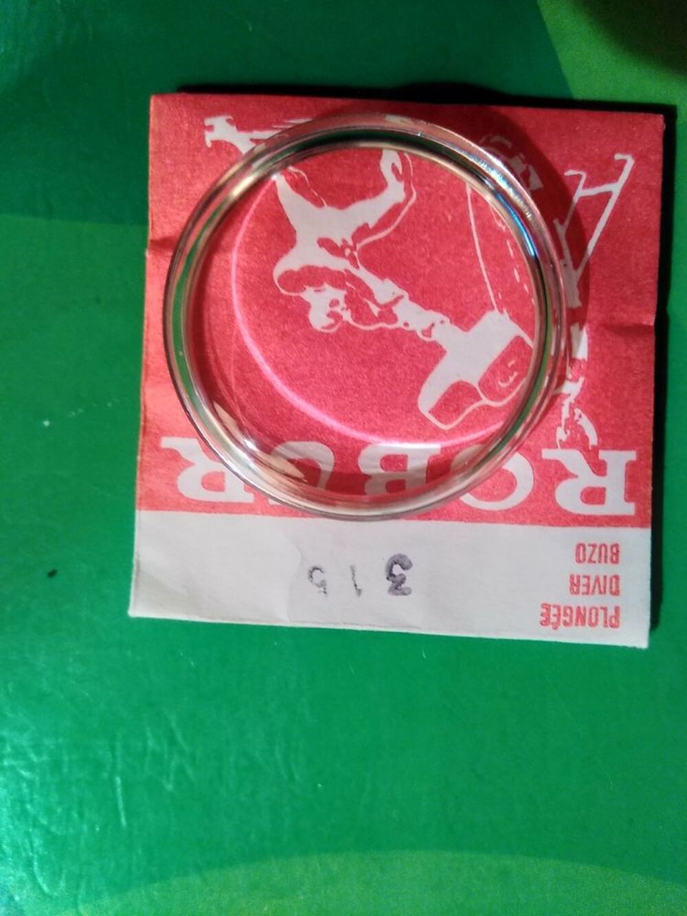 verres pour montres de plong&eacute;e Bijoux et montres