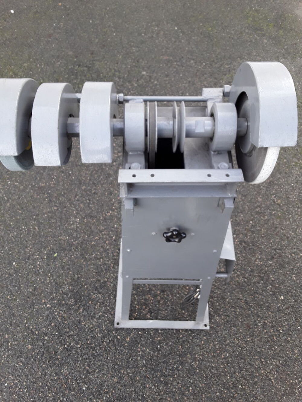 Meuleuse sur pied 220 volts Bricolage