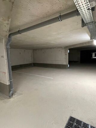  Parking / Garage  louer 12 m