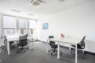   Espace de bureau ouvert pour 15 personnes à Rennes 3 Soleils Rennes