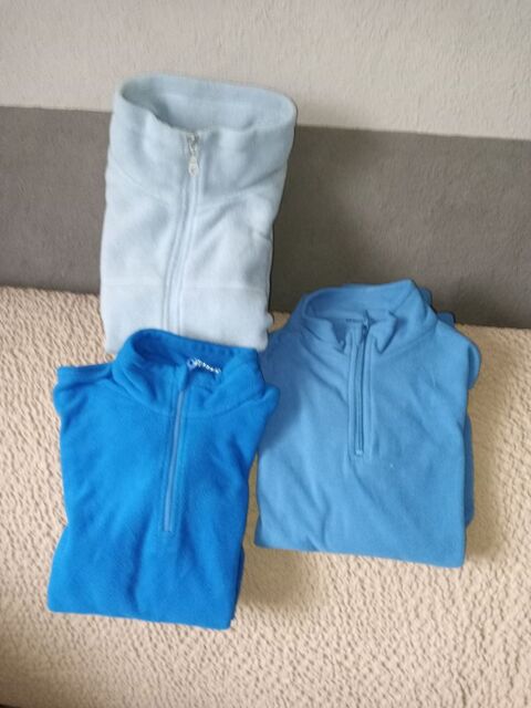 3 pulls en polaire pas portés taille 38.....5€ 5 Beaucourt (90)