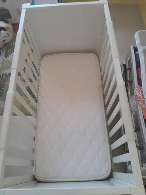 Lit bois bb avec matelas 35 Vidauban (83)
