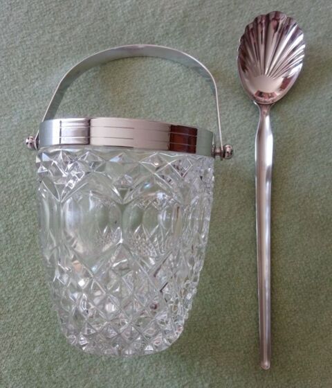 Seau  glaons 19 La Courneuve (93)