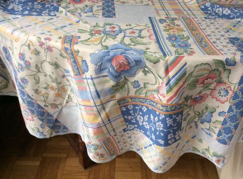 Nappe fleurie ronde - 188x188cm - TB tat 10 Paris 17 (75)