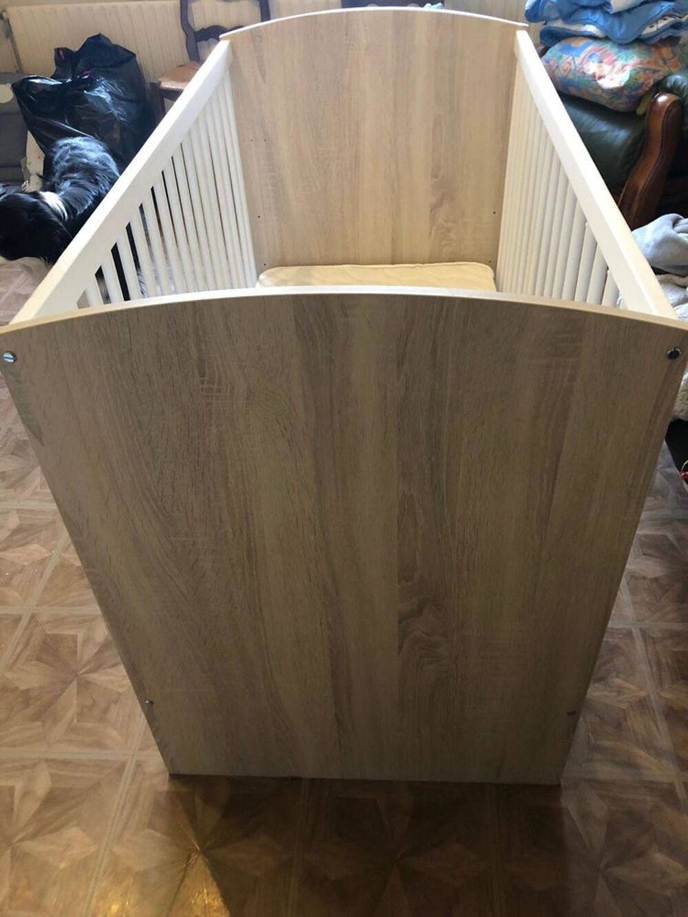 Lit b&eacute;b&eacute; &agrave; barreaux bois Mobilier enfants
