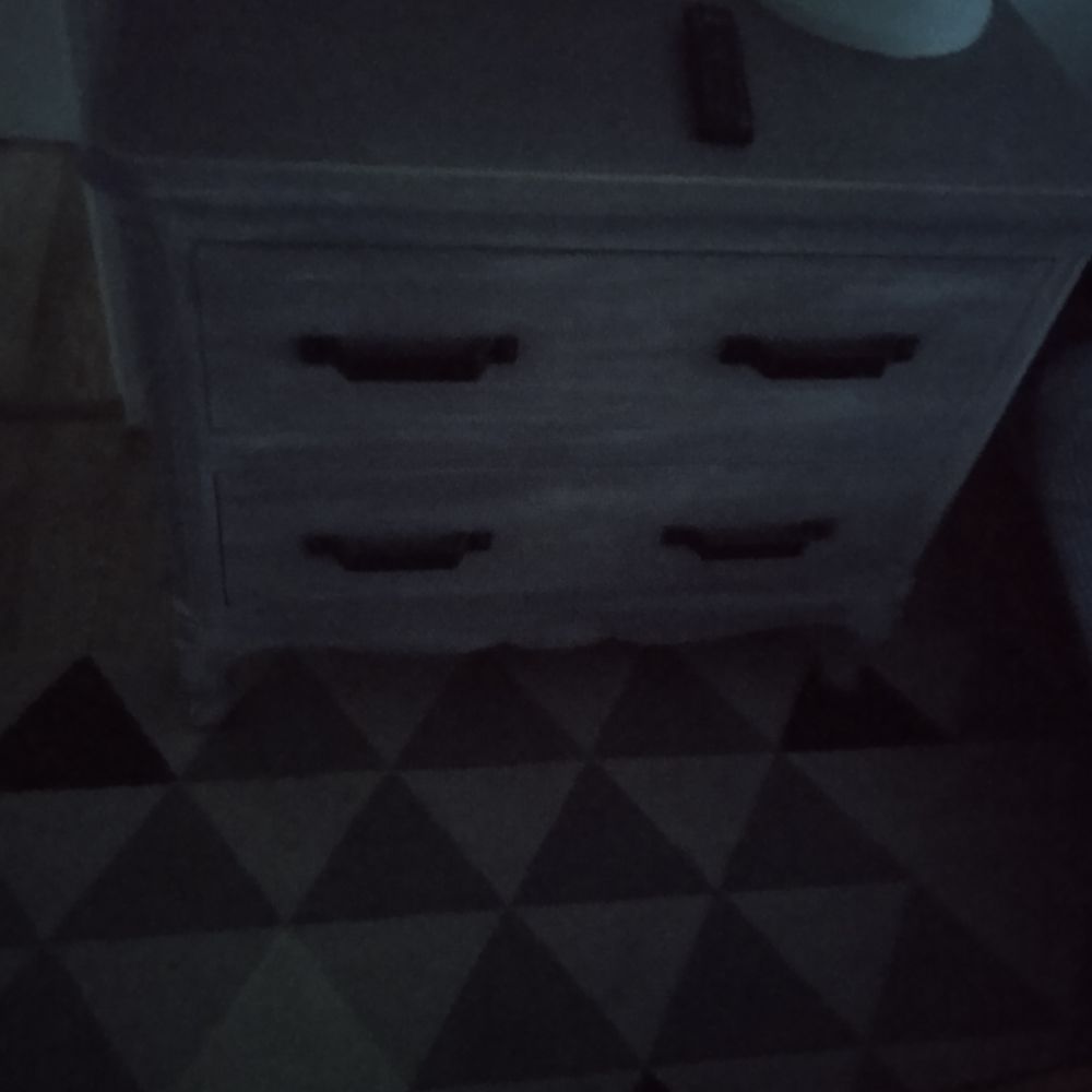 Commode patin&eacute;e bois massif grise 2 tiroirs 53 de profondeur Meubles