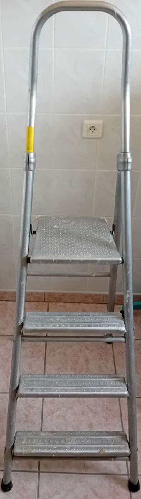 �chelle stable �  3 marches/ 154cm 0 Pollestres (66)