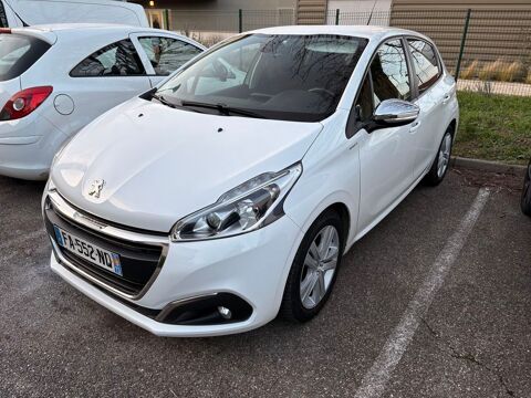 Peugeot 208 1.6 BlueHDi 100ch BVM6 Style