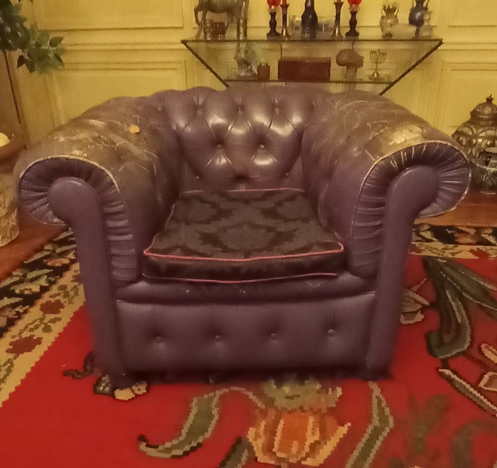 Salon Chesterfield Canap&eacute; + 2 fauteuils en cuir Meubles