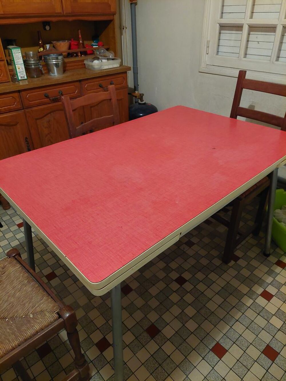 TABLE DE CUISINE EN FORMICA ROUGE Meubles