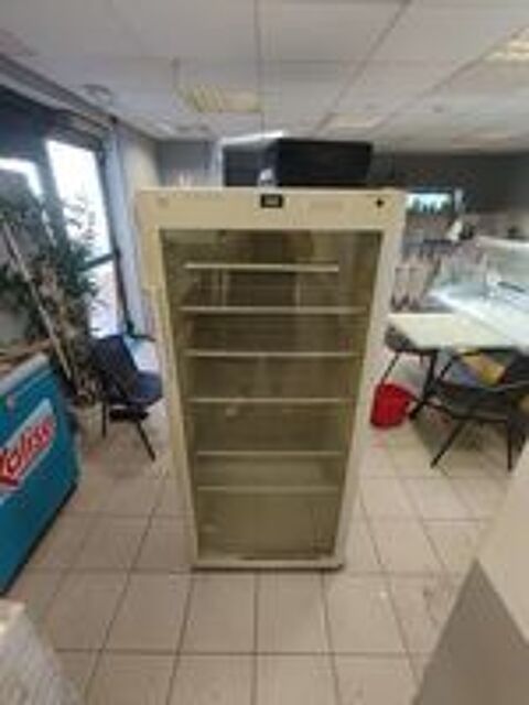   Frigo vitré cannette 