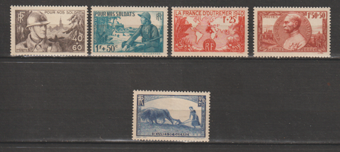 Timbres Neufs     Ann�e 1940
9 Valros (34)