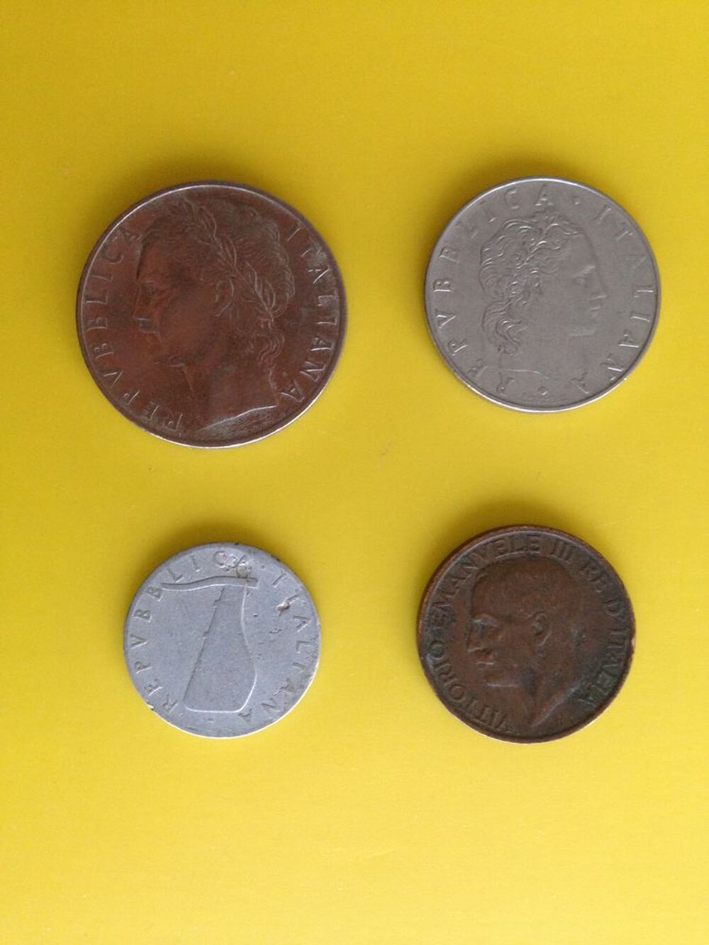 1 lot d'anciennes pi&egrave;ces de monnaie Italienne.. 
