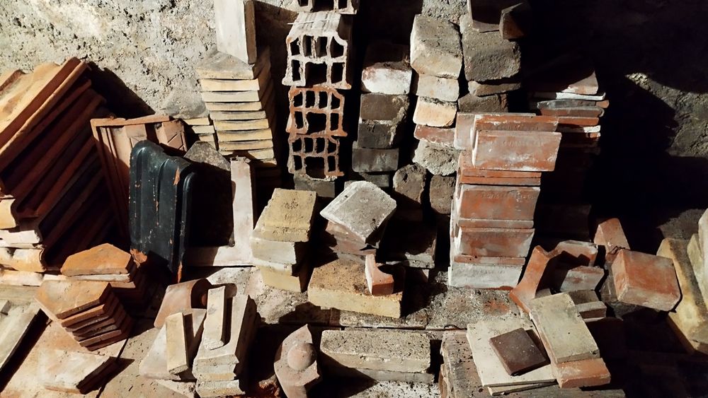 Briques,tuiles,carreaux, fa&icirc;ti&egrave;re. perrusson xx&egrave;me Bricolage