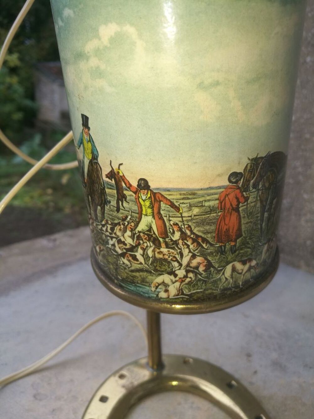 lampe &agrave; poser laiton sc&egrave;ne de chasse XIXe Décoration