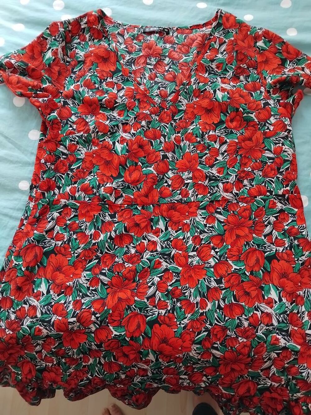 Jeans blouses robes Vêtements