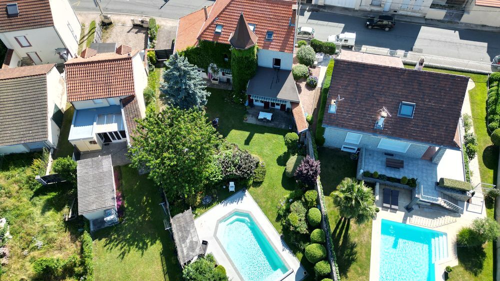 Vente Maison Belle maison 225m2 
Randan , proche de vichy Randan