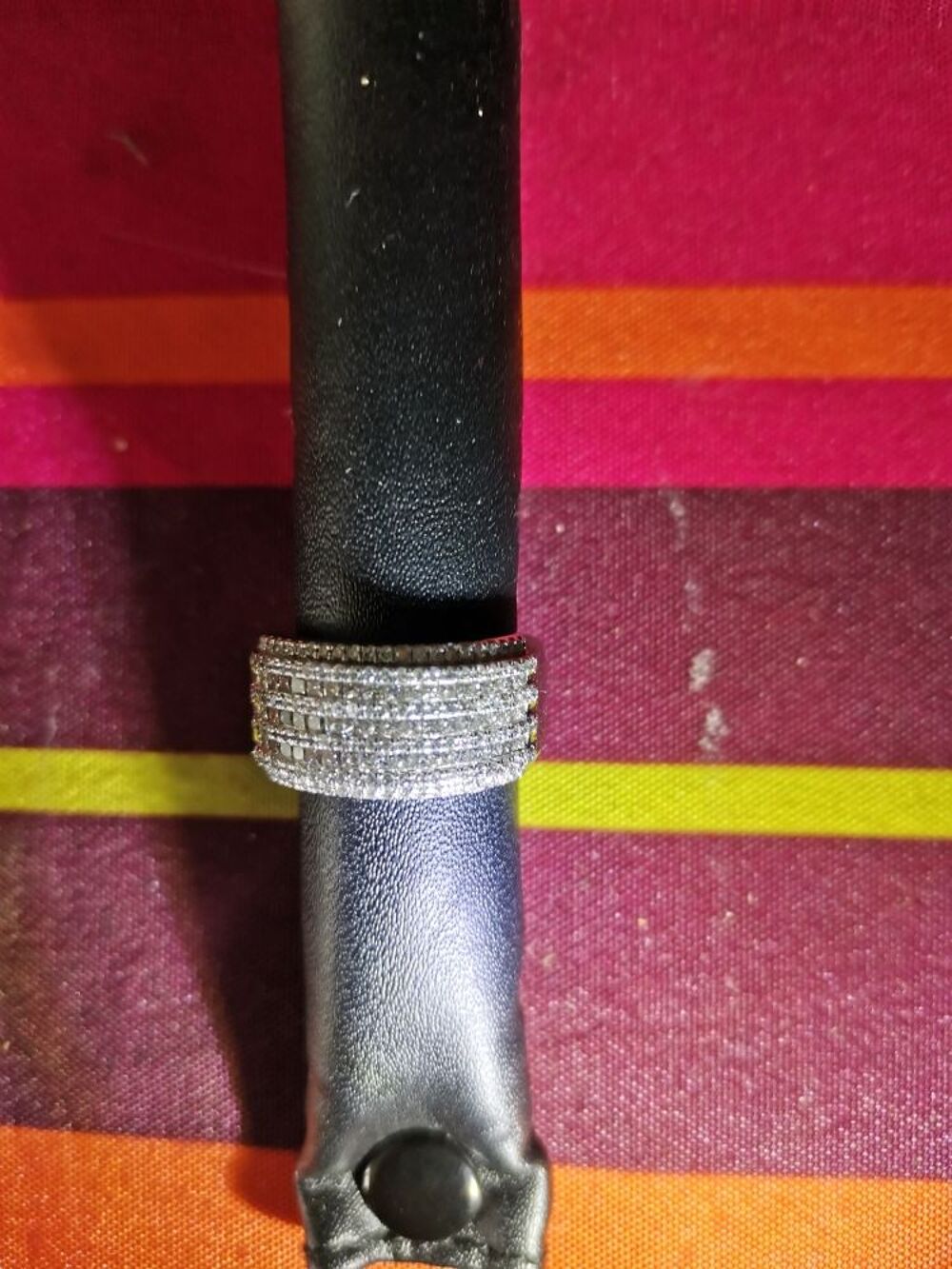 Bague or blanc serti de diamants etat neuf taille 56 Bijoux et montres