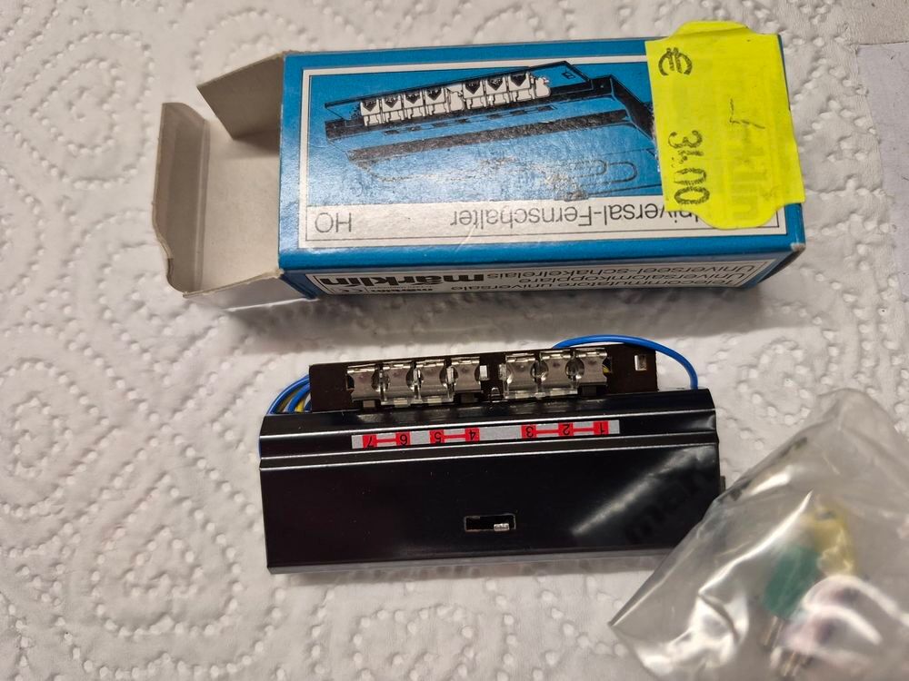 El&eacute;ments pour mod&eacute;lisme ferroviaire Marklin 3 rails Jeux / jouets