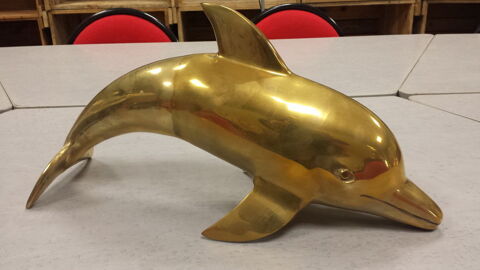 BEAU DAUPHIN CUIVRE/LAITON 44x23x15 cm
75 Tours (37)