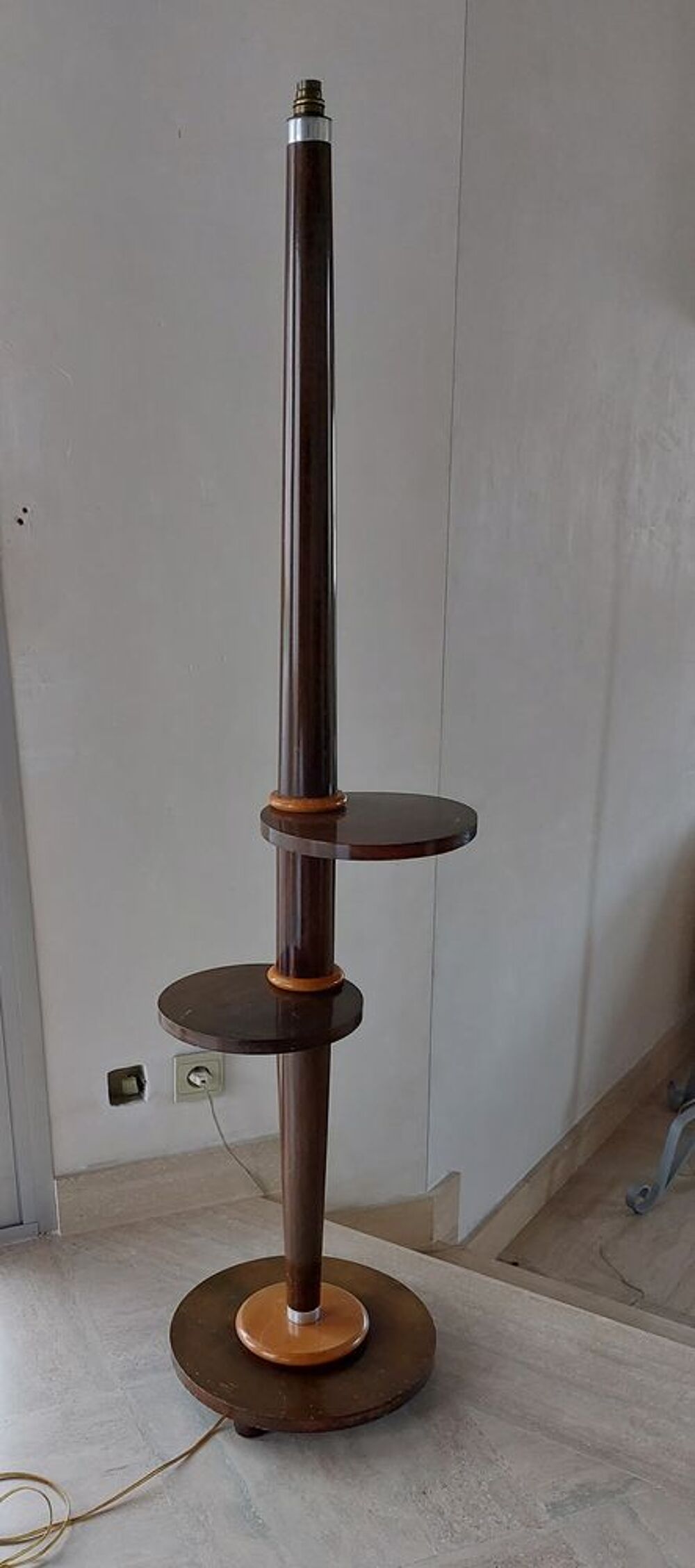 3 lampadaires en fer forg&eacute; Décoration