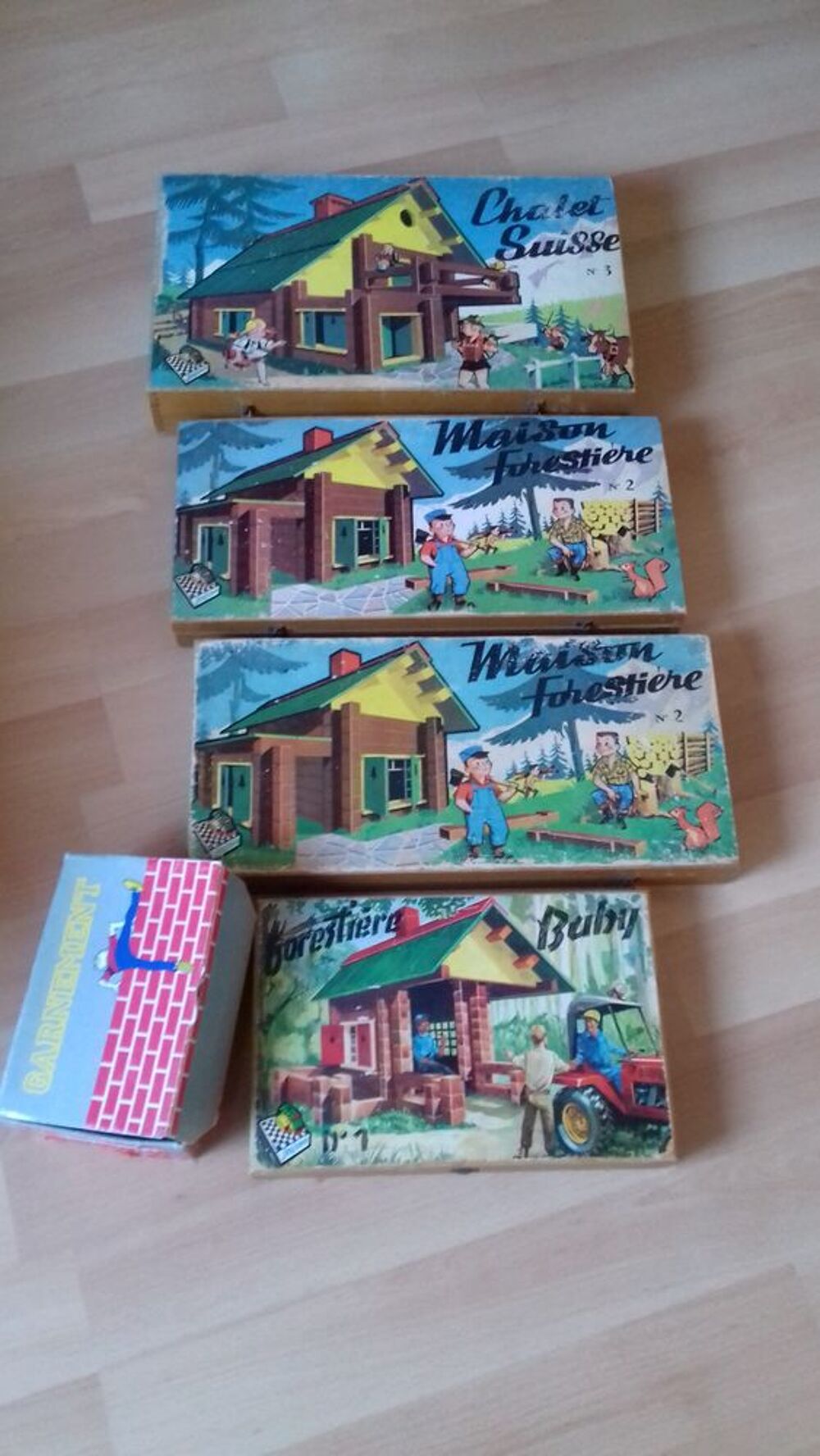 Maisons foresti&egrave;res- Jeu jura- Construction- Vintage Jeux / jouets