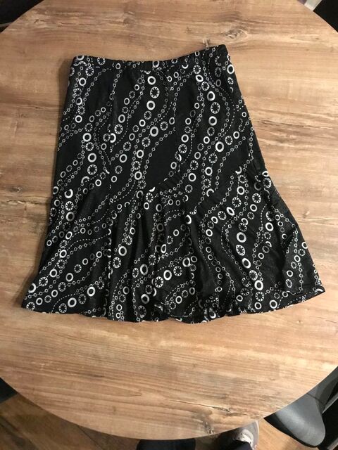 Ensemble femme  Jupe + chemisier   Boguar  10 Saleilles (66)