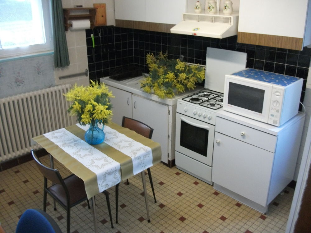 Location Appartement T.1 AGREABLE ET LUMINEUX Pldran