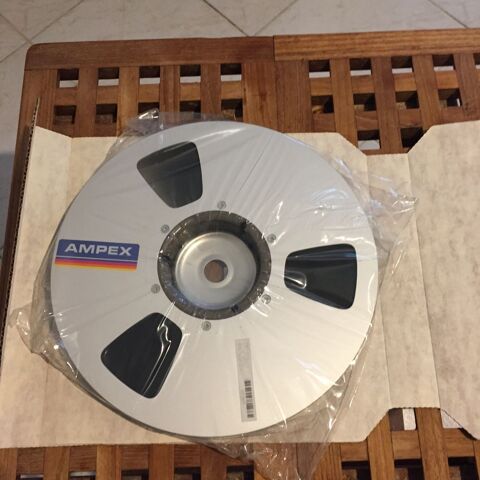 une bande magnétique 1 pouce, neuve AMPEX 60 Valflaunès (34)
