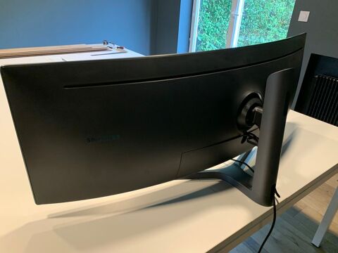 ECRAN SAMSUNG incurvé 123cms extra large  quasi neuf Calais (62)