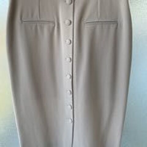 JUPE beige laine et polyester droite toute boutonne devant 10 Cannes (06)