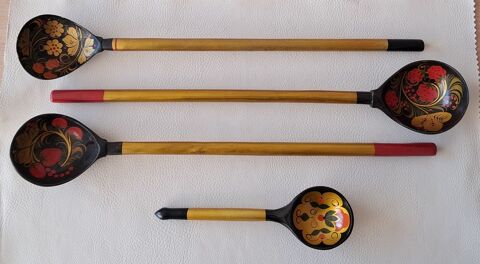 lot de 4 cuill�res en bois d�corative Khokhloma  8 Carnon Plage (34)