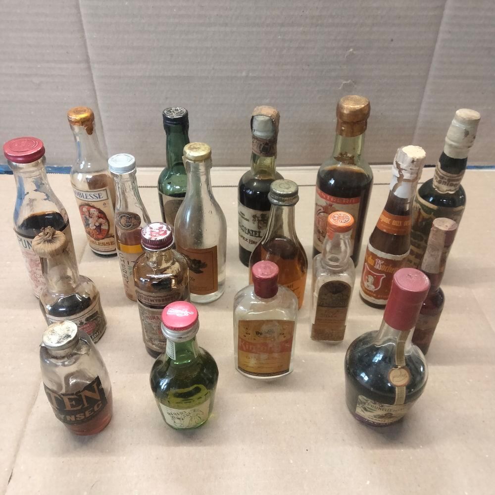 Lot de 45 mignonettes 