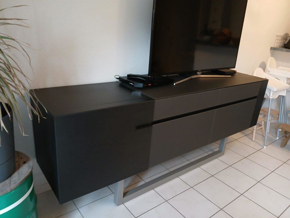 Tr&egrave;s grand Meuble de rangement noir design excellent &eacute;tat Meubles