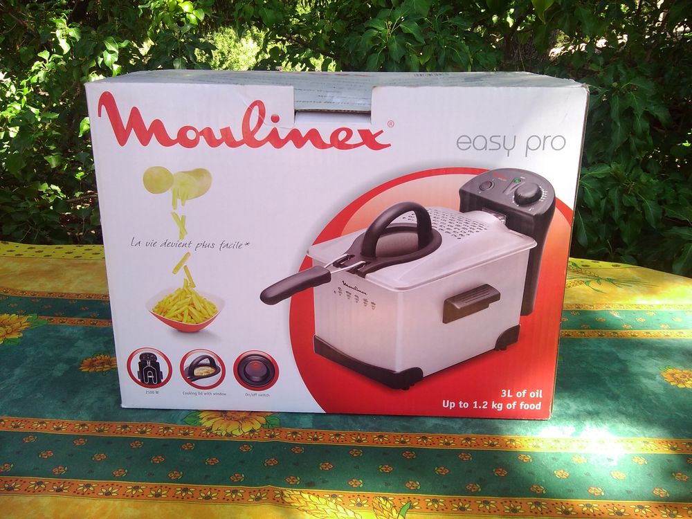 Rare Friteuse Moulinex Easy Pro (noire &amp; Inox) neuve, Electrom�nager