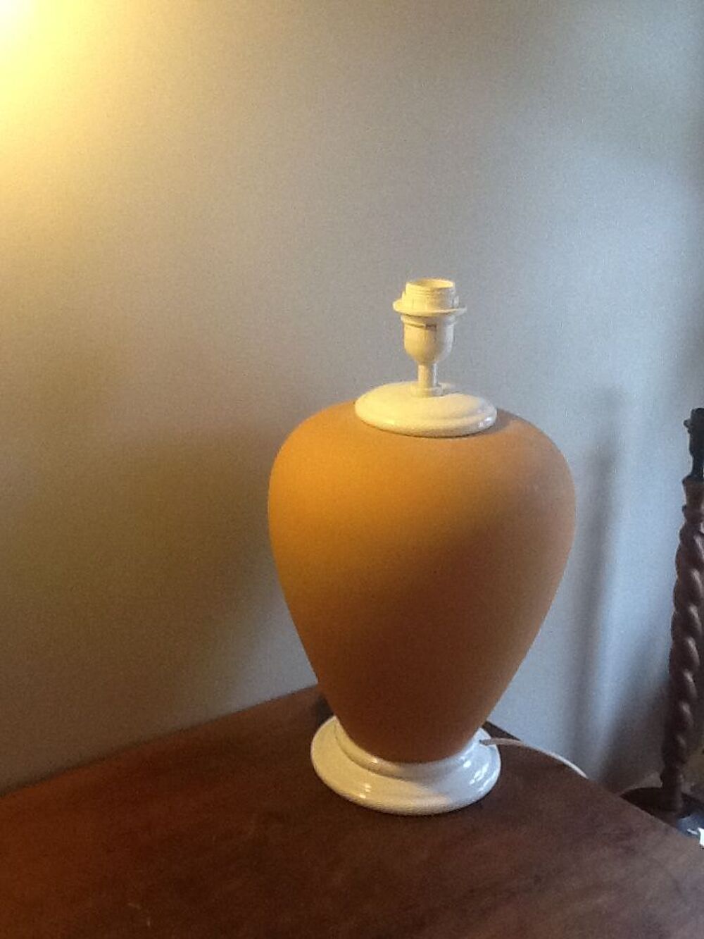Lampe rose p&acirc;le Hauteur totale : 81 cm Dcoration