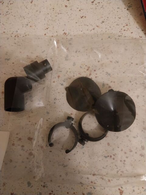 LOT DE 2  VENTOUSES  POUR CHAUFFAGE D'AQUARIUM
4 44250 Saint-brevin-les-pins