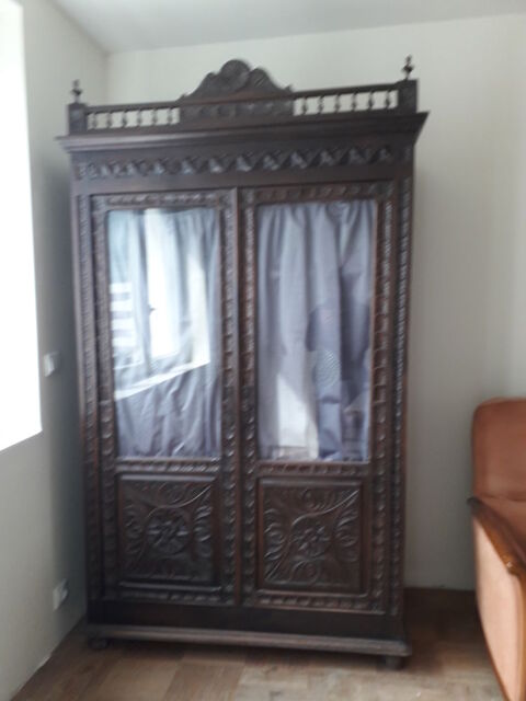Armoire Bretonne Vitre. 400 Lorient (56)