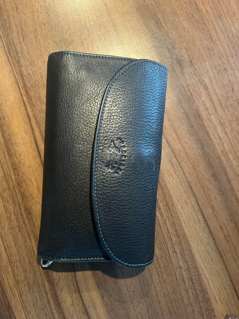 Portefeuille femme 10 Luxeuil-les-Bains (70)