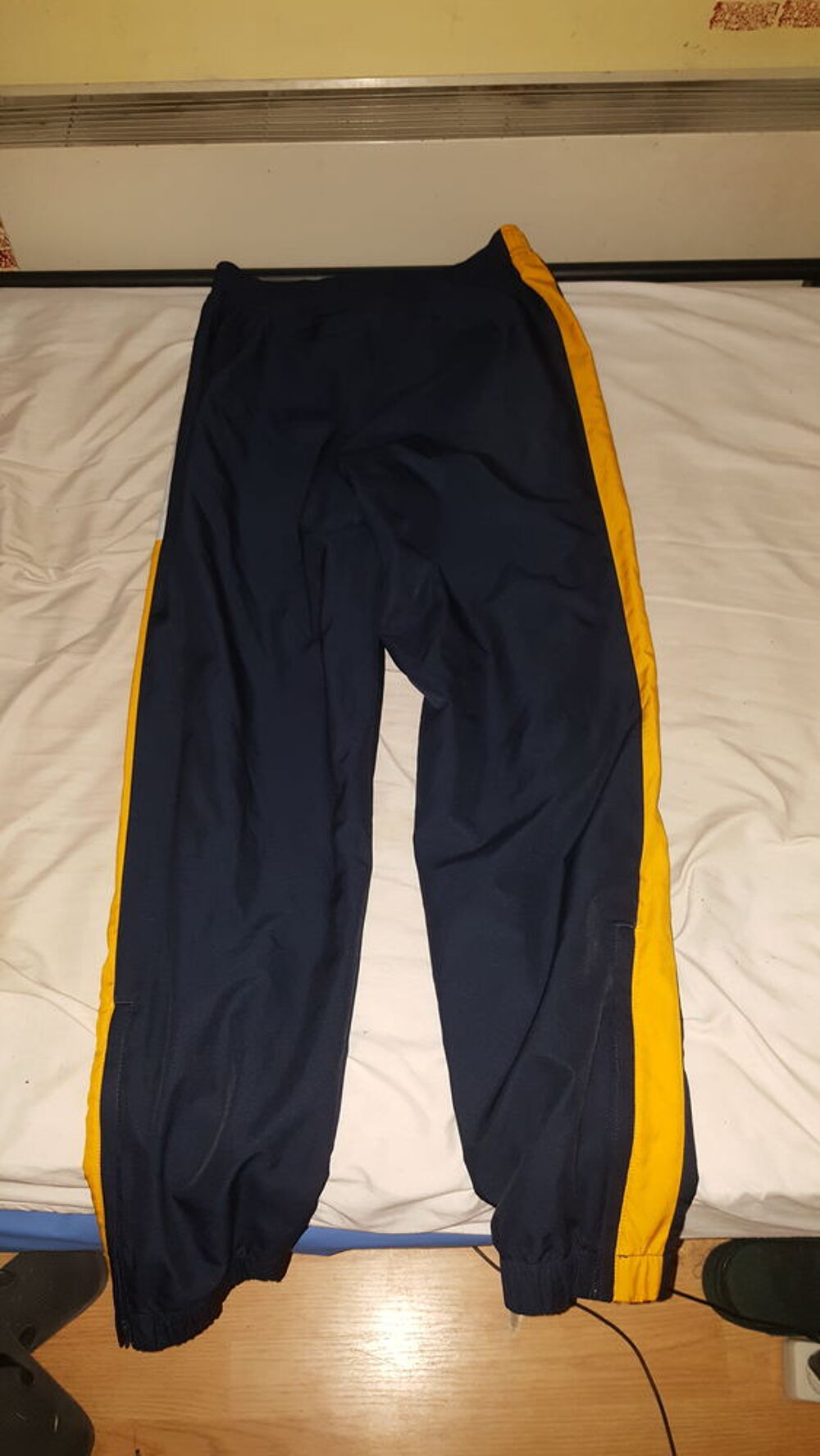 Jogging Lacoste homme. Vêtements