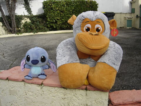 Peluches  stritch - Disney + gorille tommy toys 15 Fontaines-sur-Sa�ne (69)